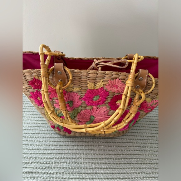 Vintage Woven Floral Embroidered Bohemian Bag with Bamboo Handles - Picture 4 of 5